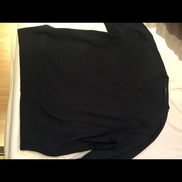 FTC 100% Cashmere V-neck Pullover - Picture 3 of 5